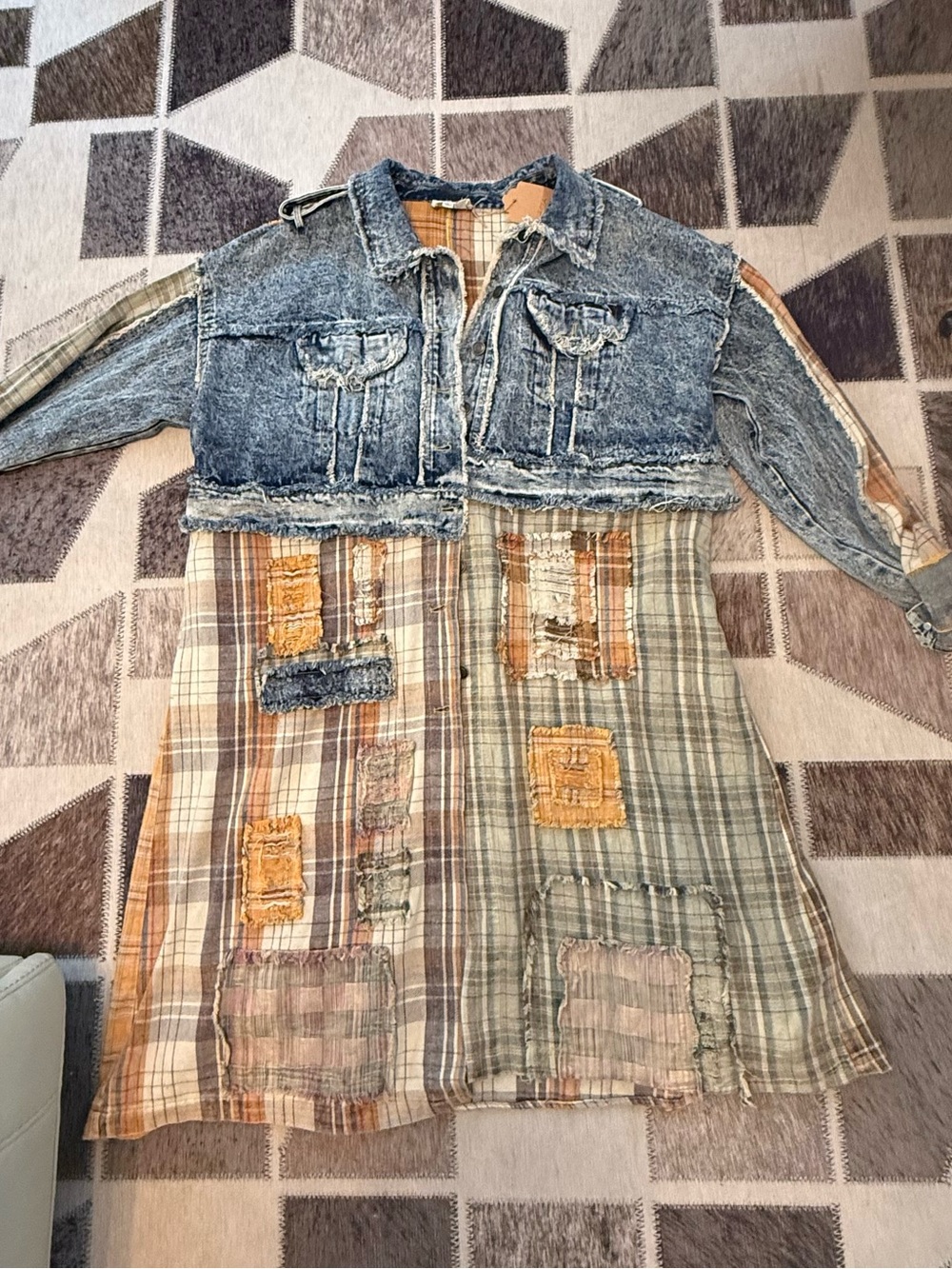 Oli & Hali Distressed Light Blue Denim Jacket with Yellow Plaid Lining Fits M-Xl - Picture 6 of 10